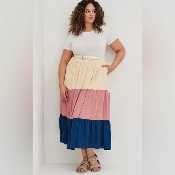 Torrid Sz. 1 (1X/14-16) Maxi Woven Tiered Skirt - Picture 1 of 6